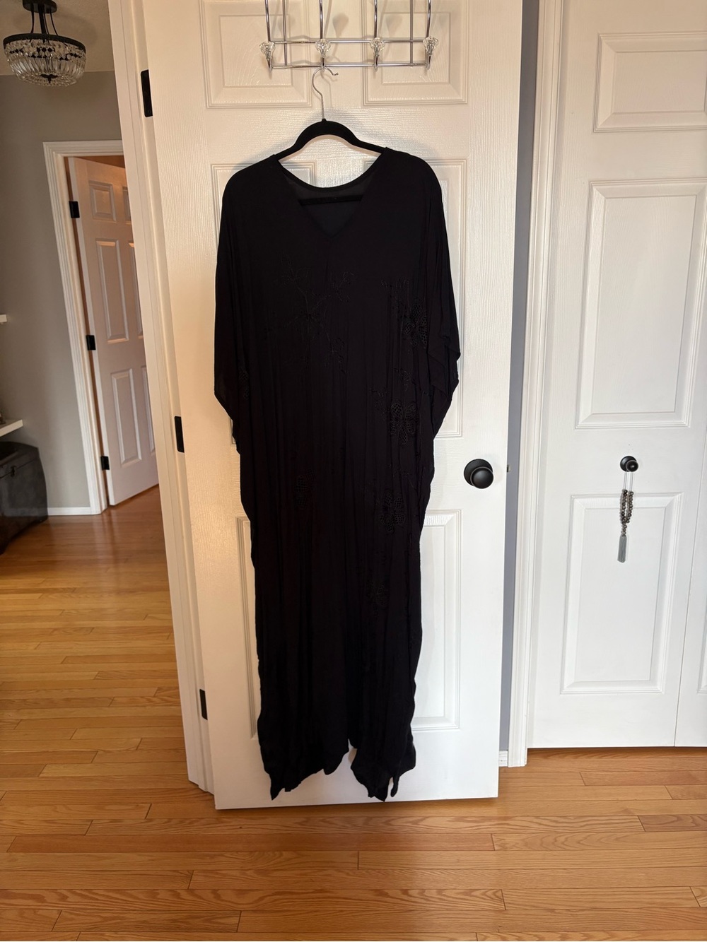 Black V-Neck Kaftan Dress - Elegant Flowing Silhouette